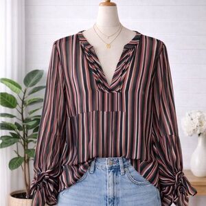 🎅 3/$15 SALE CAbi Red & Green Striped Tunic Blouse M